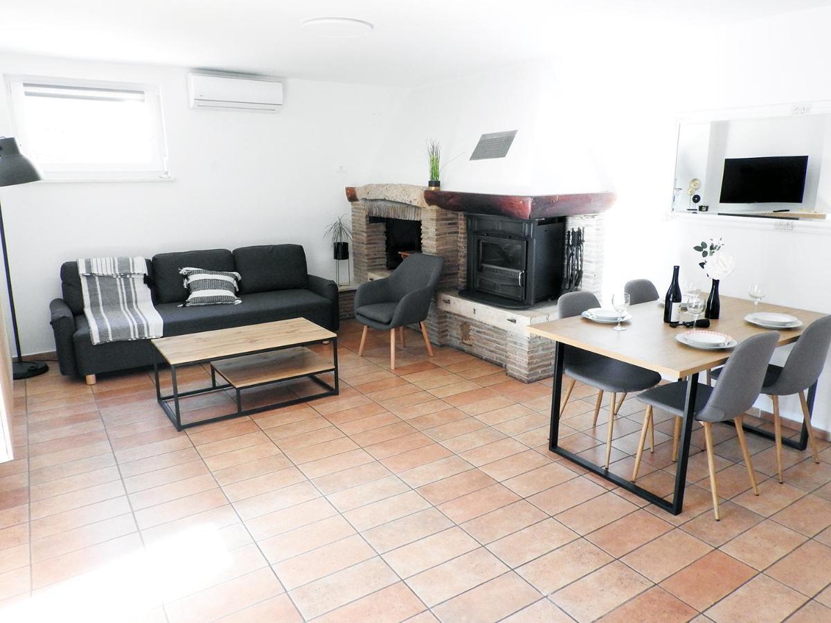 Apartment Lu, Štinjan - Pula Bagian luar foto