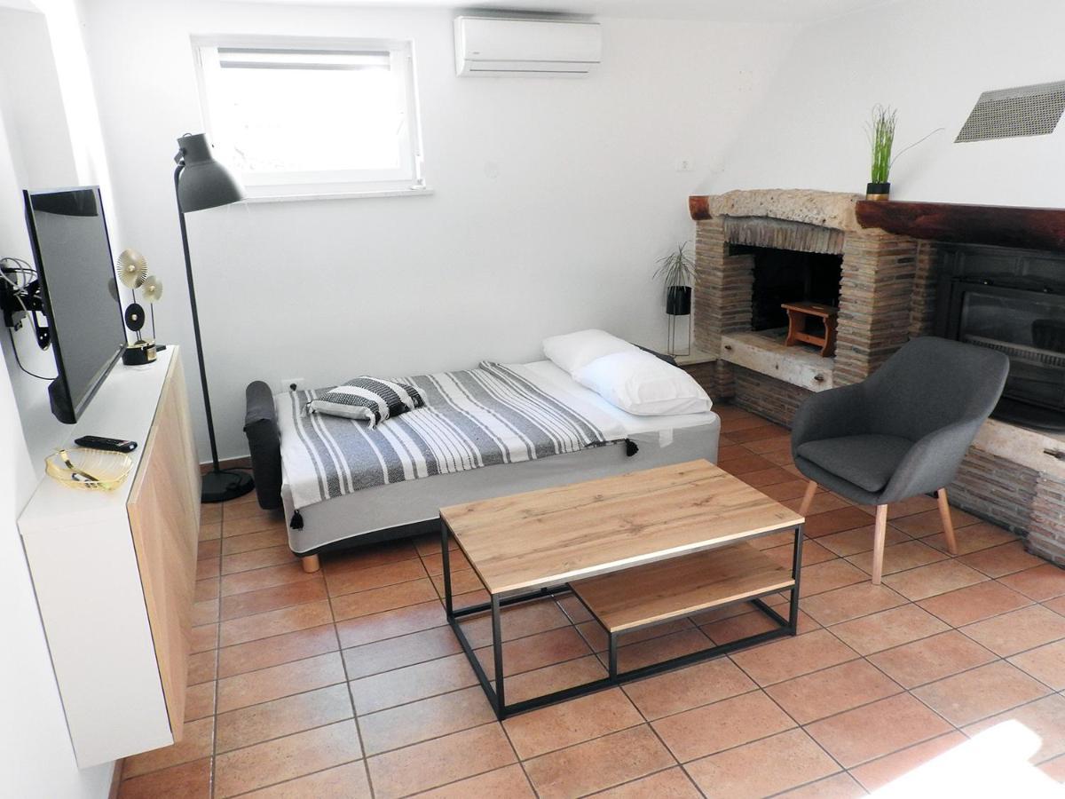 Apartment Lu, Štinjan - Pula Bagian luar foto